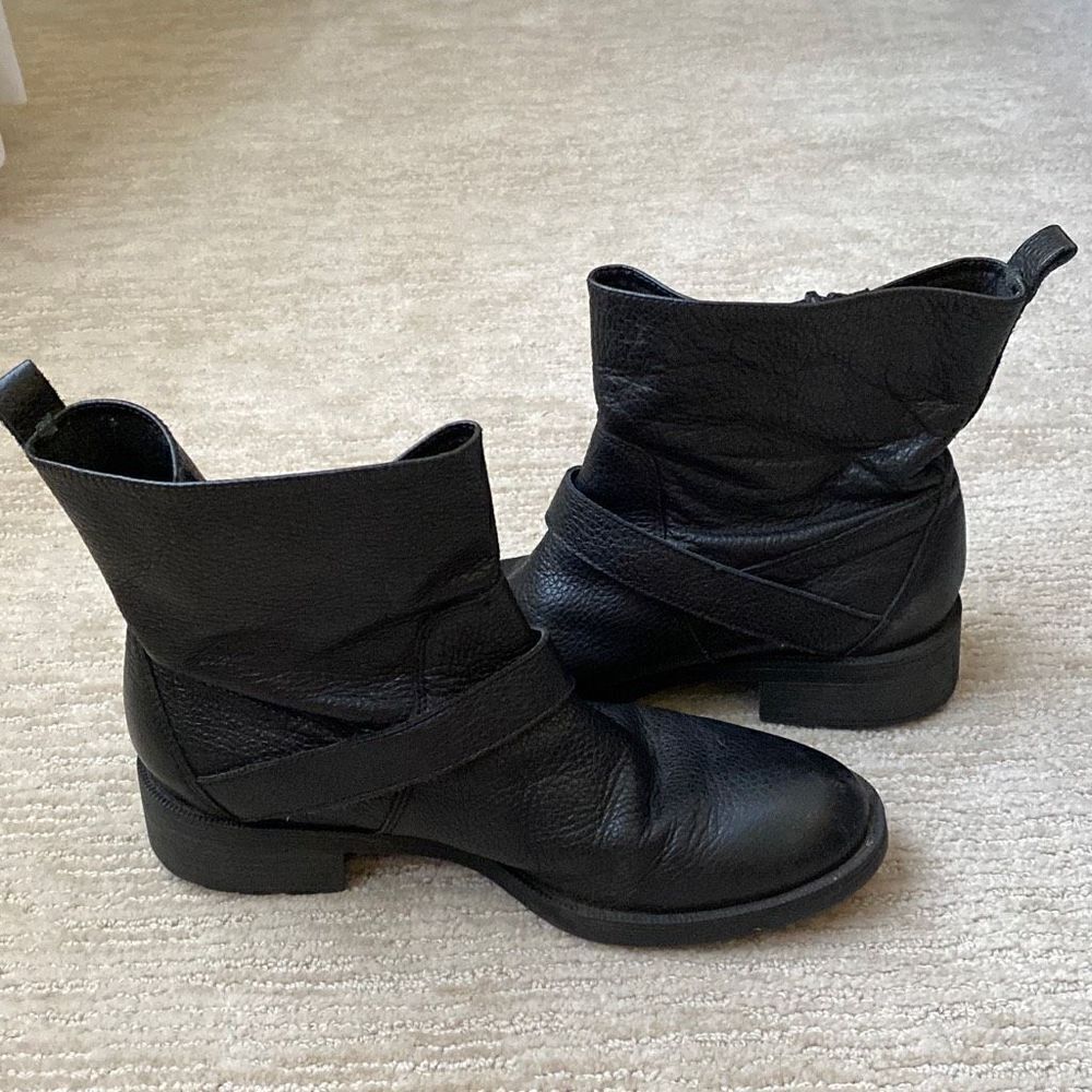 Women’s Nine West Hanzil Pebbled Black Leather Ankle Boots, Size 7M - Picture 7 of 10
